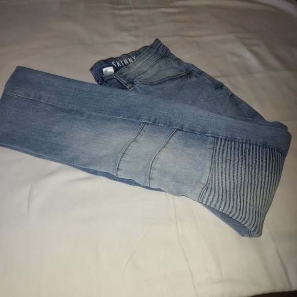 JEANS - Picture 4 of 4